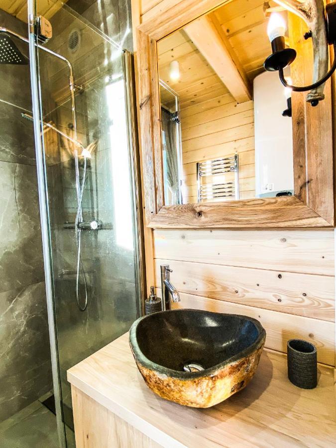Osada Janosika Jacuzzi Drewniany Domek Na Odludziu Klikuszowa ภายนอก รูปภาพ